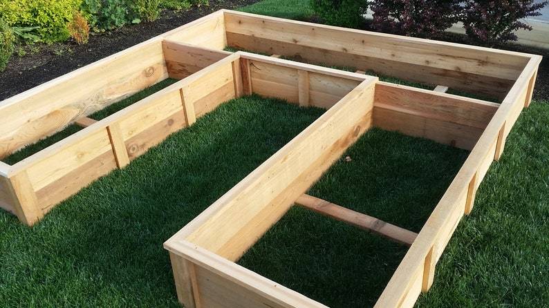 X Cedar Garden Raised Bed