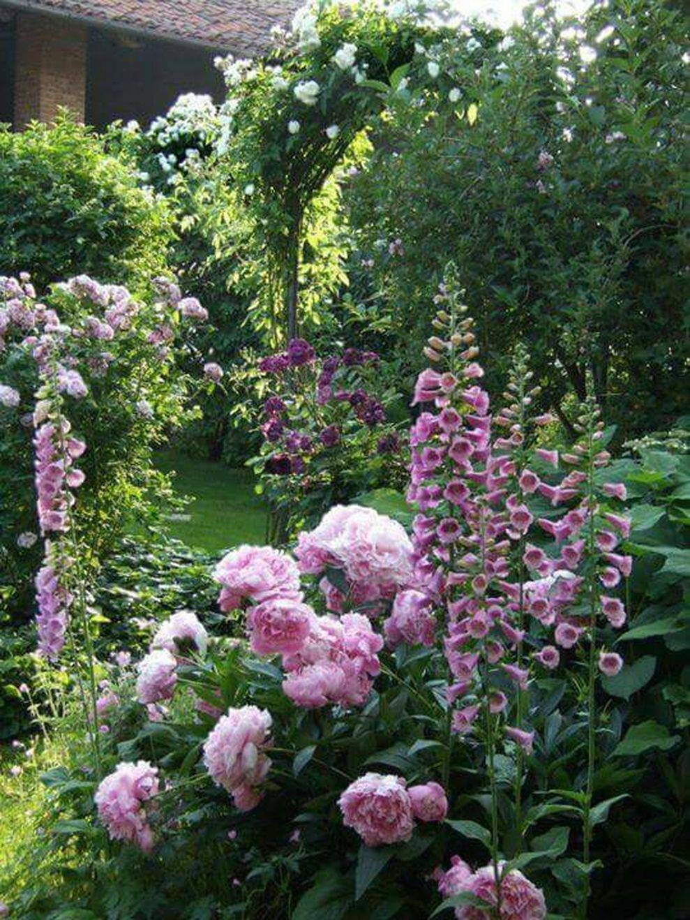 Brilliant French Country Garden Decor Ideas