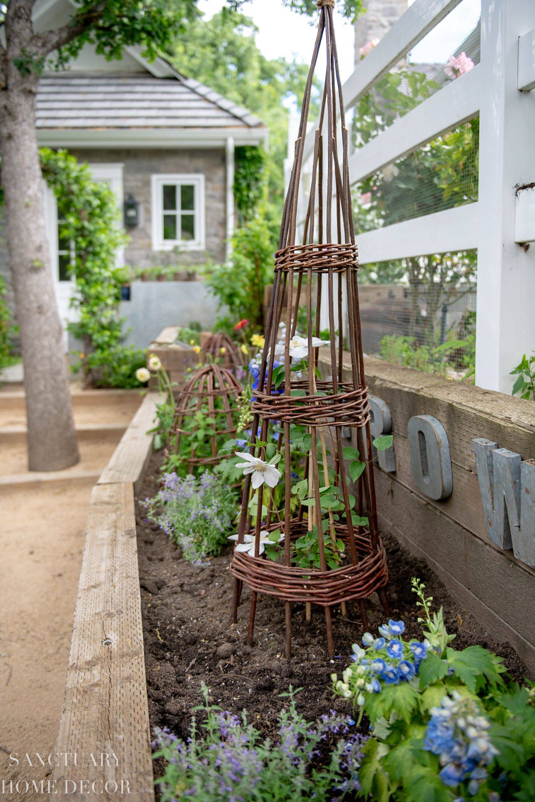 Top Creative Garden Decor Ideas