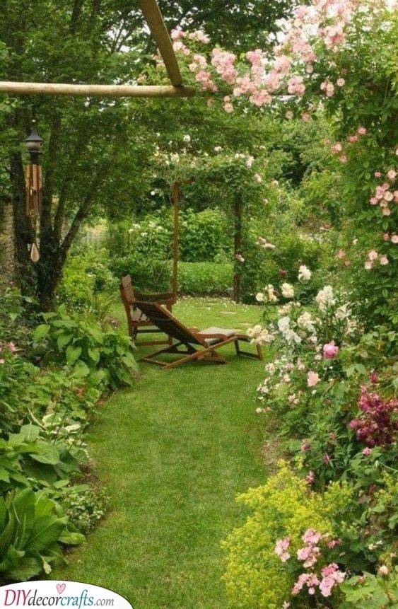 21 Overgrown Garden Ideas You Should Check SharonSable