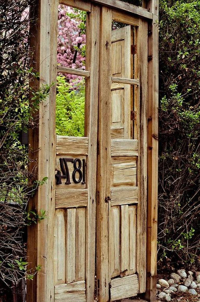 Fantastic Rustic Garden Gates Decor Ideas