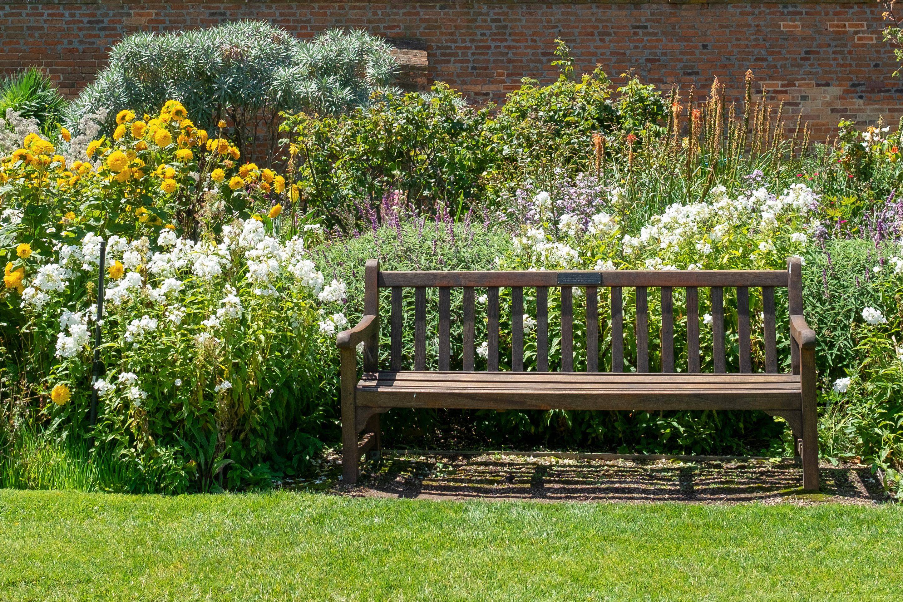 Creative Large Garden Inspiration