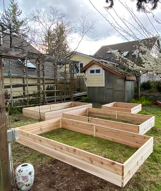 Cedar Raised Garden Bed