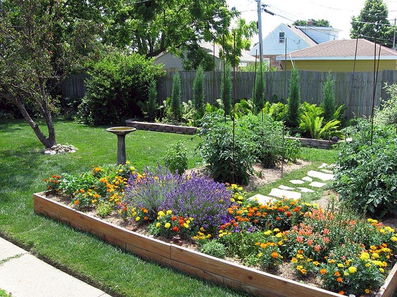 Beautiful Small Backyard Landscaping Inspirations