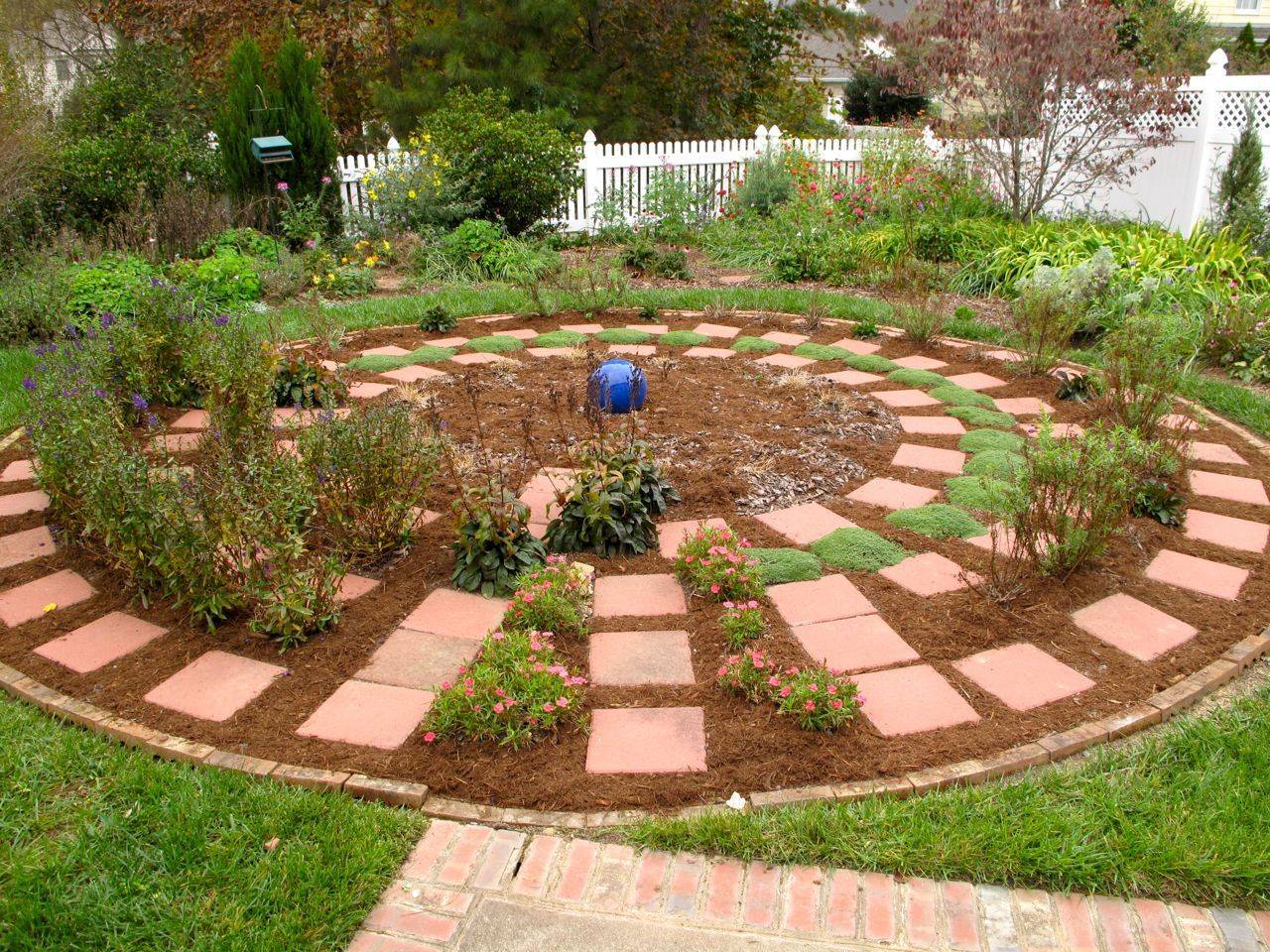 A Calming Meditation Gardencalming Garden Design Idea