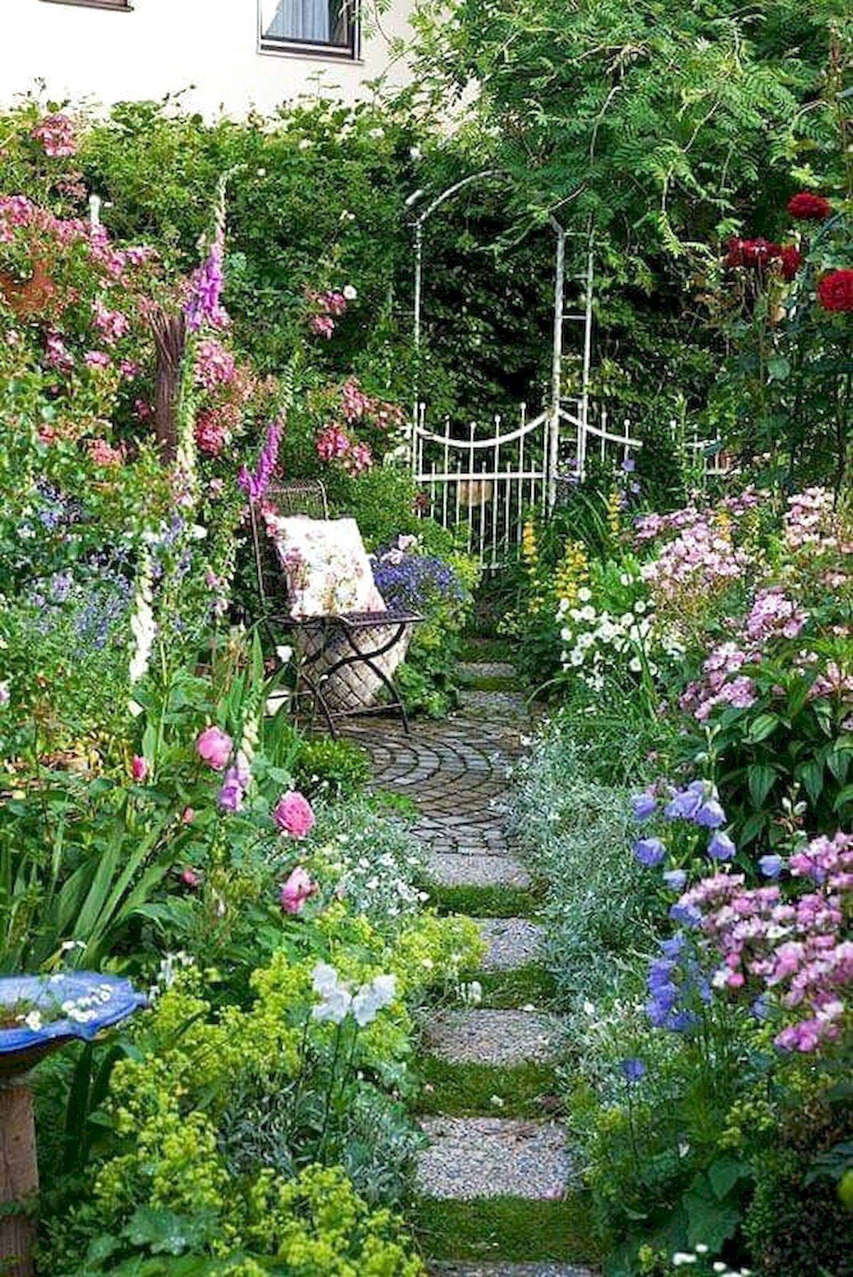 Beautiful Small Cottage Garden Design Ideas