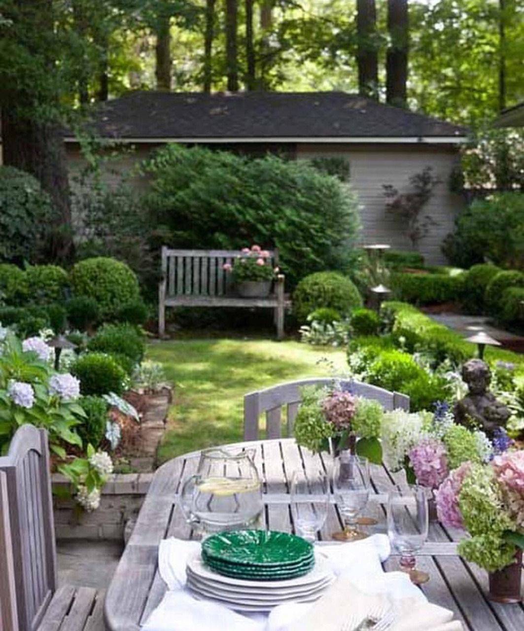 Stunning Small Cottage Garden Ideas