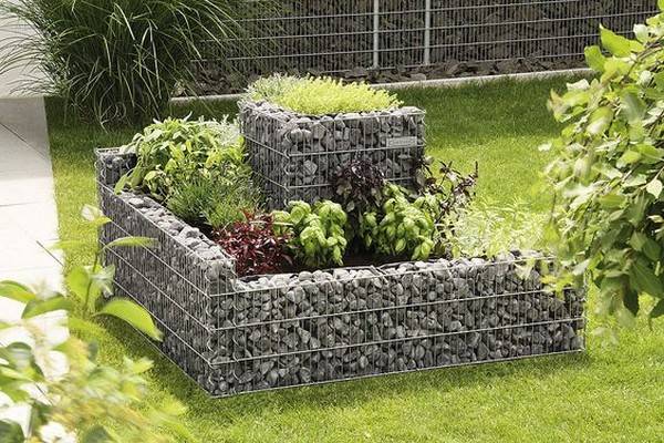 Amazing And Cool Raised Garden Bed Ideas