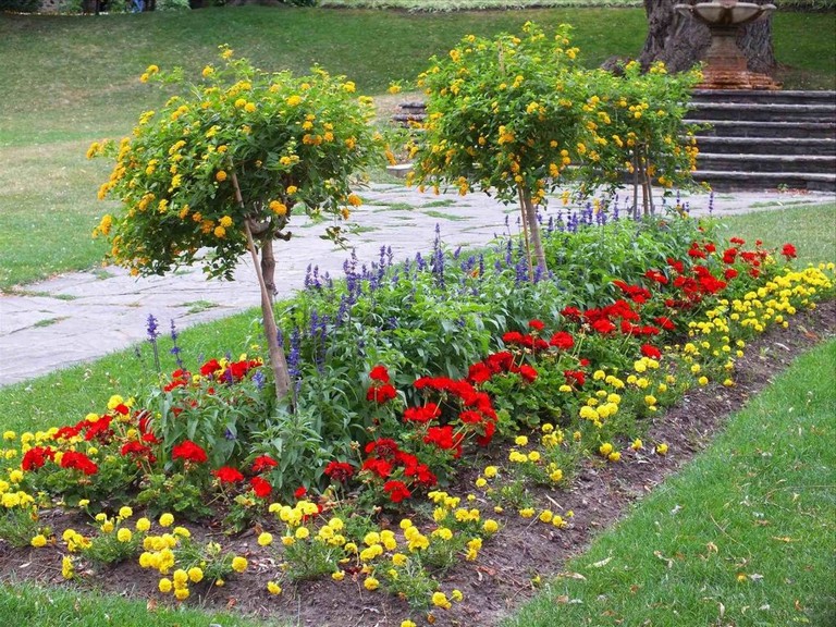 Street Corner Flower Garden Ideas