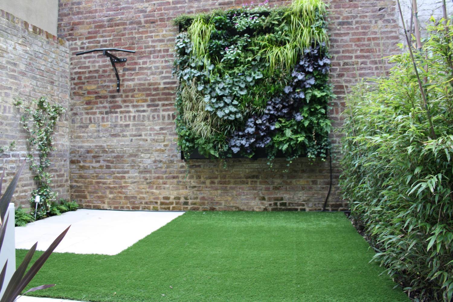 Cool Courtyard Garden Club London