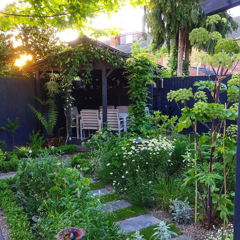Small Shady Urban Gardens