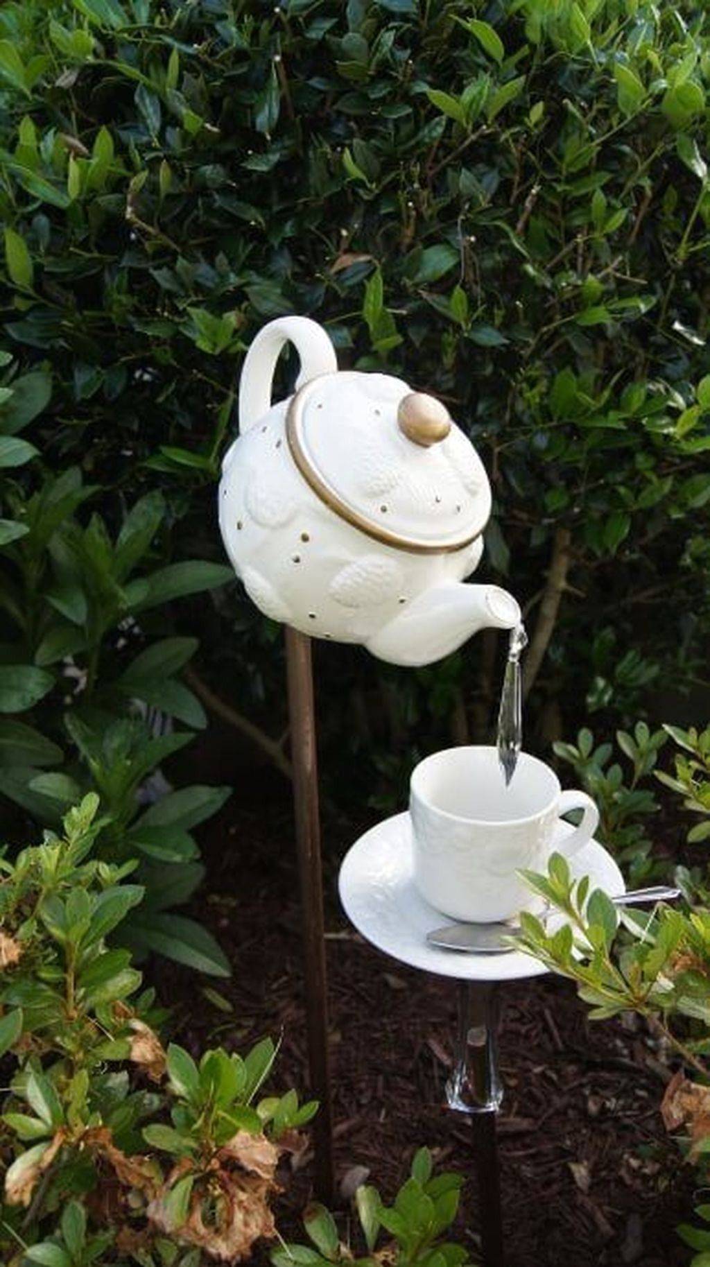 Unique And Creative Hanging Plant Decoration