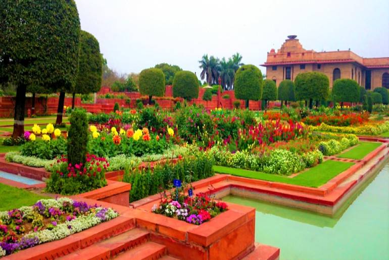 Famous Mughal Gardens