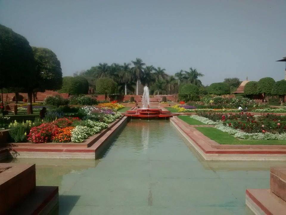 Gardens Of The Rashtrapati Bhavan Garden Mughal Gardening Table Ideas