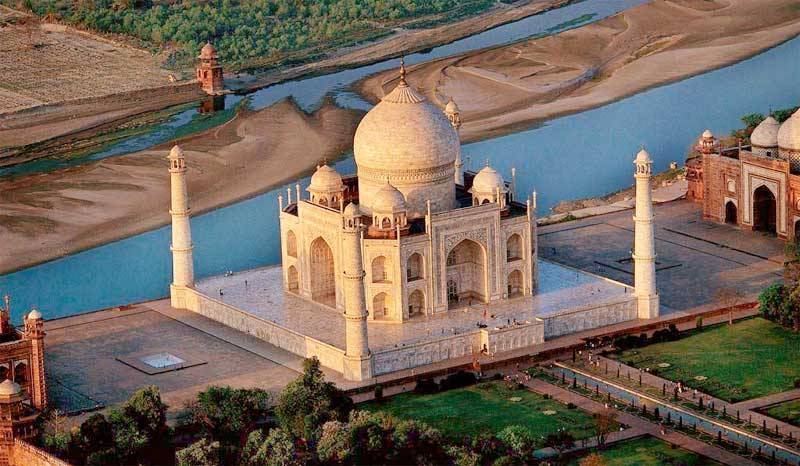 Taj Mahal Garden