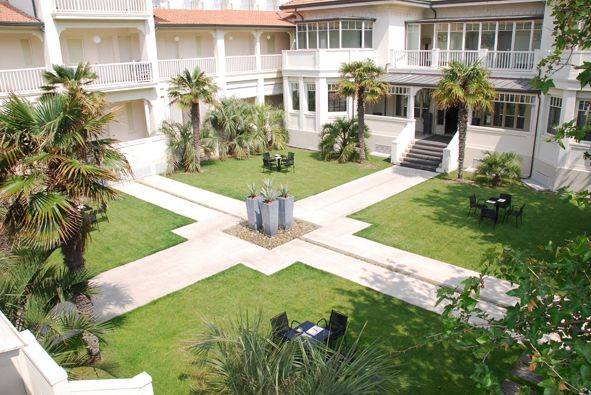 Stunning Islamic Gardens Bookingcom