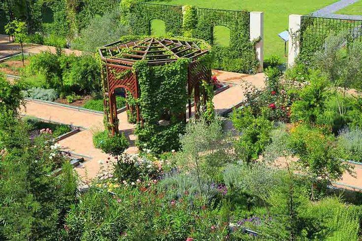 Beautiful Islamic Garden
