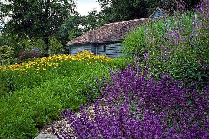 Modern Backyard Garden Ideas