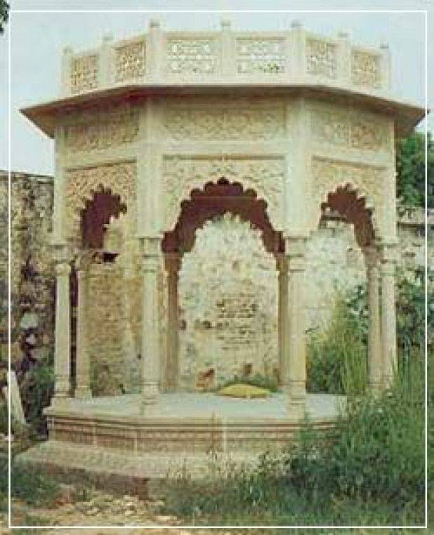 The Geometric Mughal Gardens