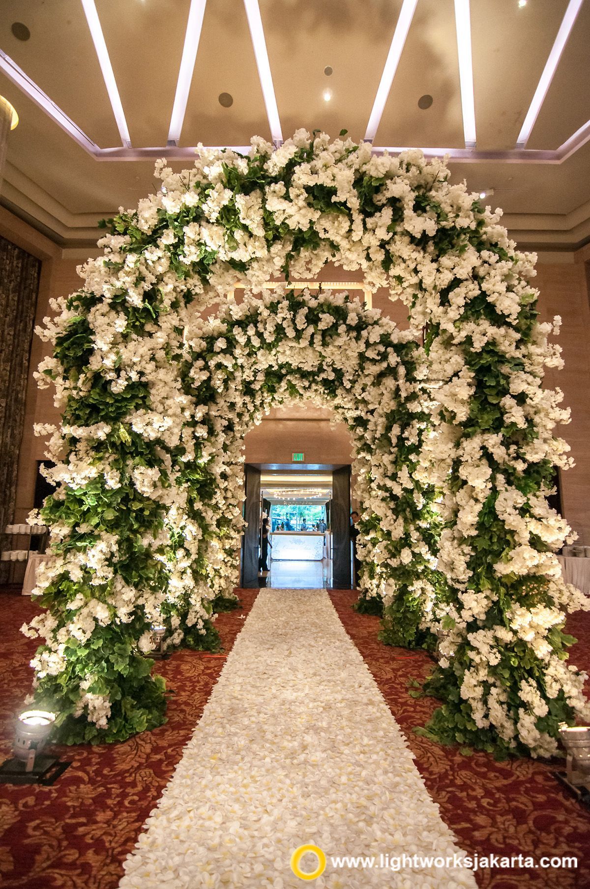 Wedding Flower Arch Trend Alert