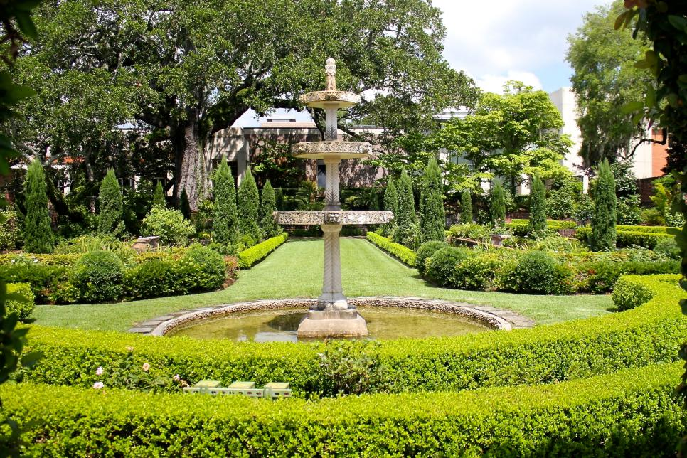 Kiftsgate Court Gardenista