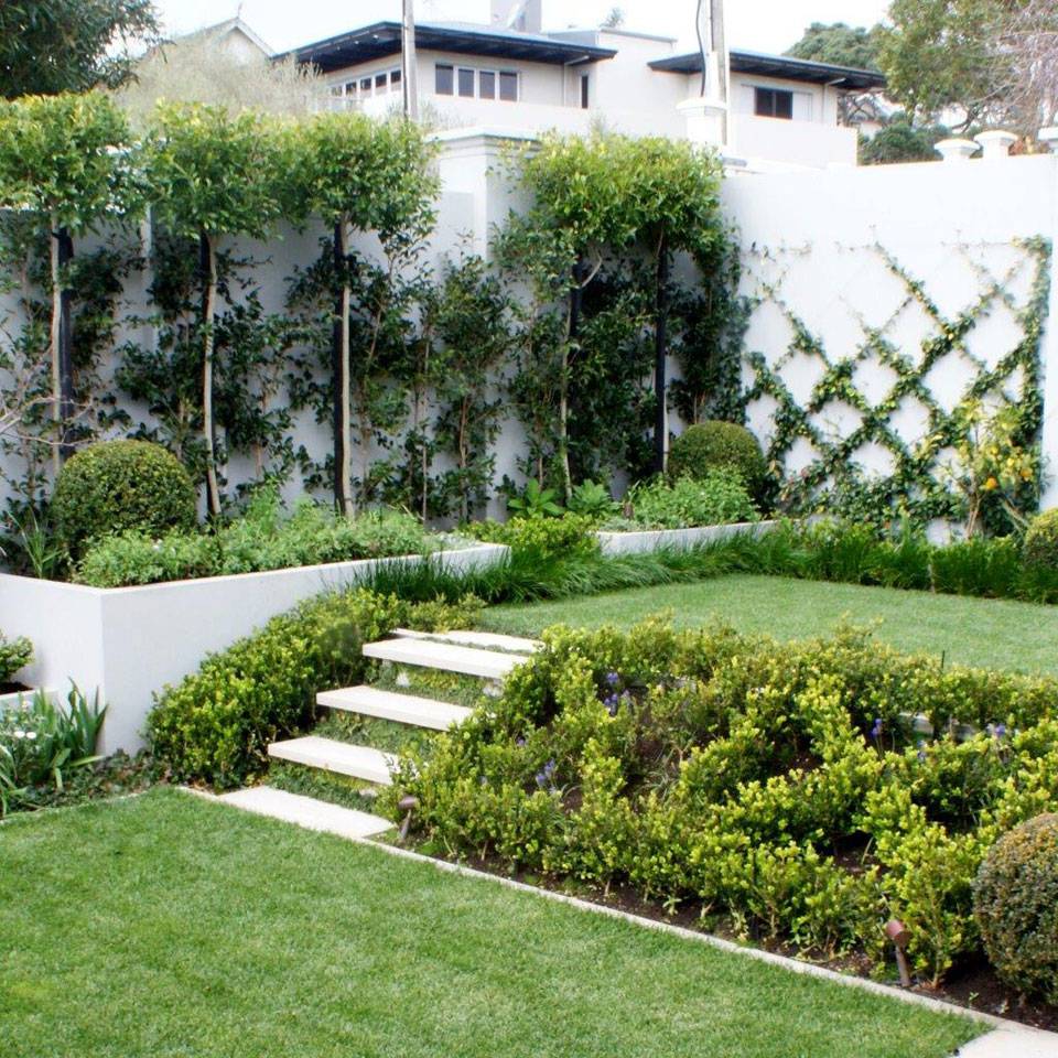This Pictureperfect Courtyard Garden