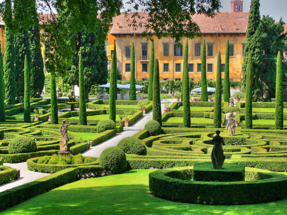 Italian Renaissance Garden Ayanahouse