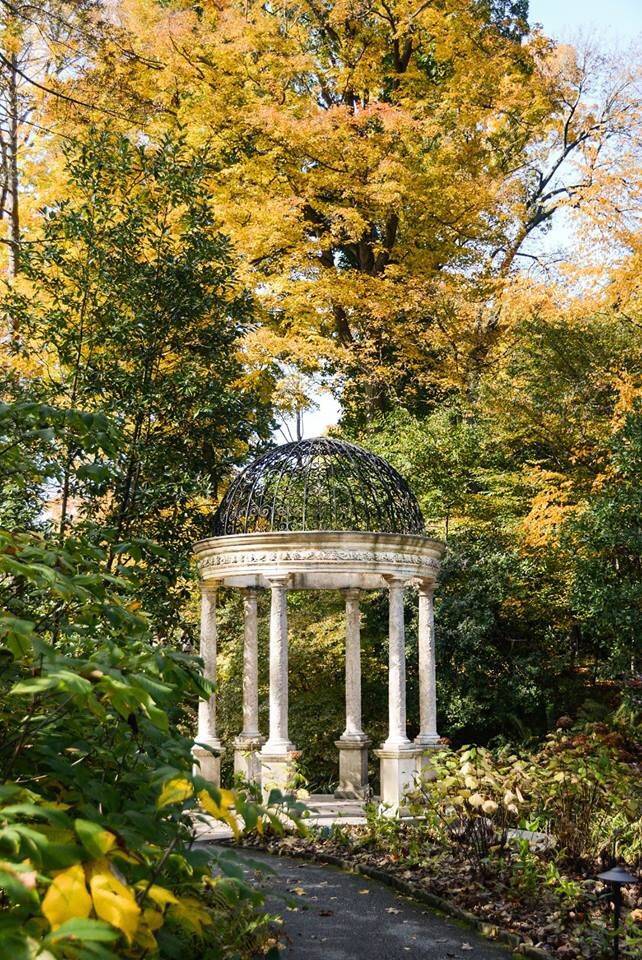 Longwood Outdoor Decor
