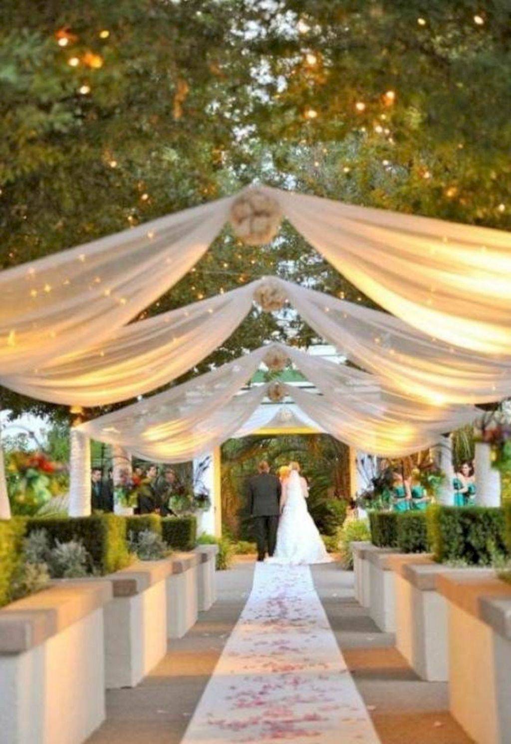 Fun Outdoor Picnic Wedding Ideas