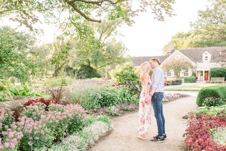 Gorgeous Botanical Gardens Photoshoot
