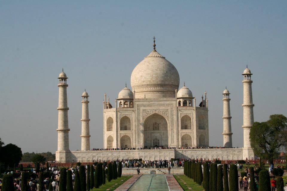 Backpackers Taj Mahal