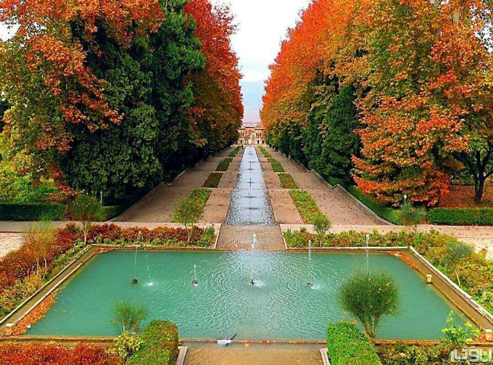 Shazdeh Garden Mahan Piranoos
