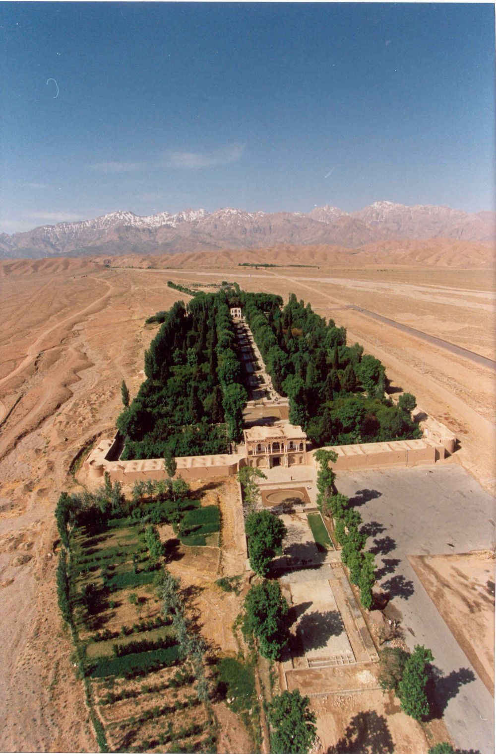Shazdeh Mahan Garden