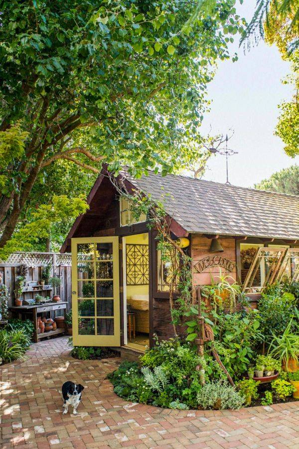Lovely And Cute Garden Shed Design Ideas