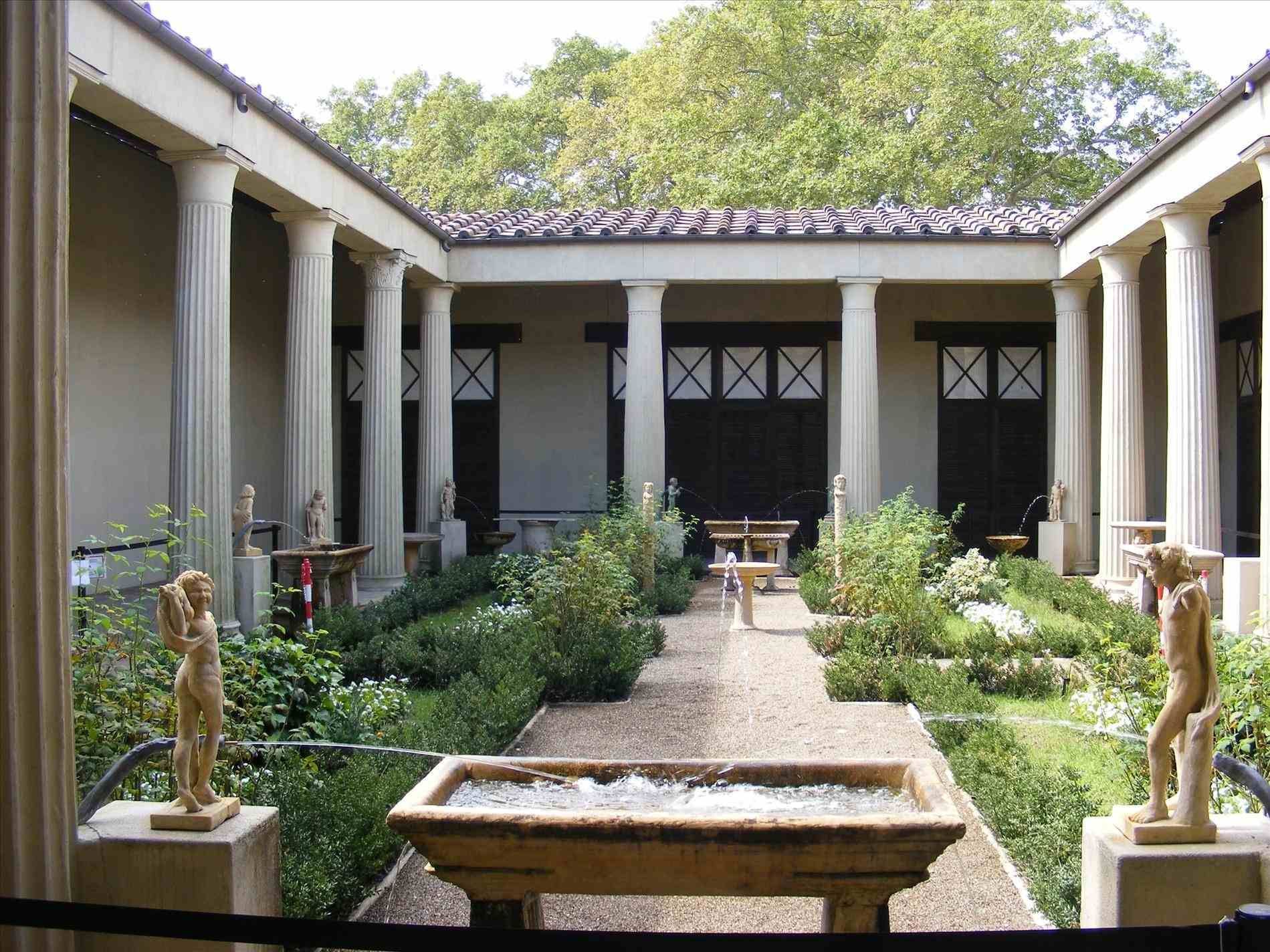 Haus Garden Roman Garden