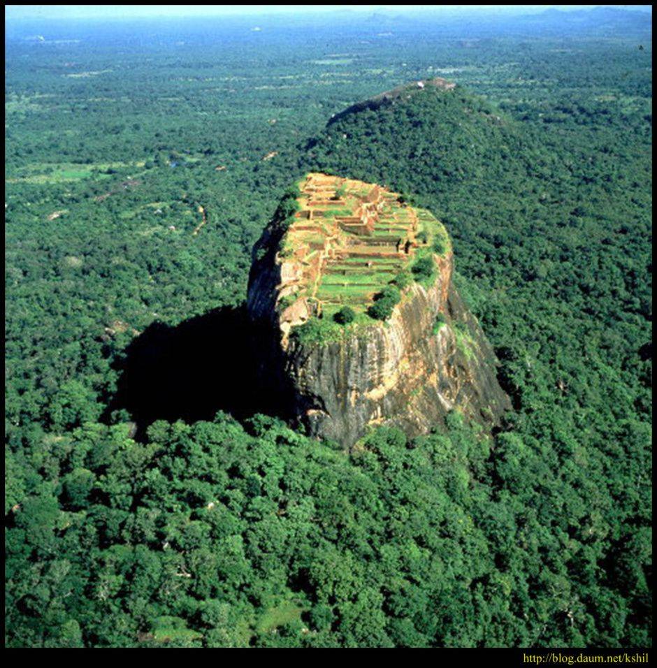 Sri Lankas Famous Lion Rock