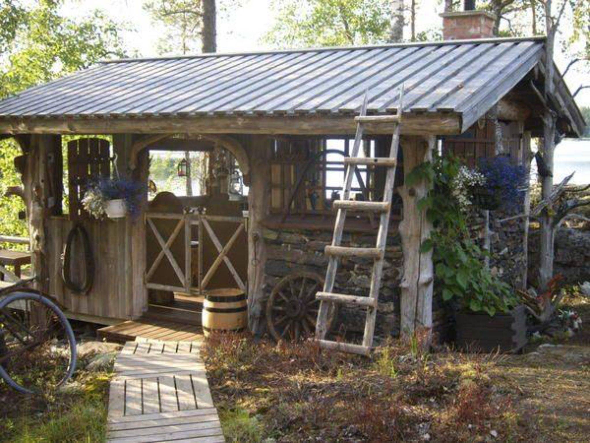 Reclaimed Lumber Rustic Shed