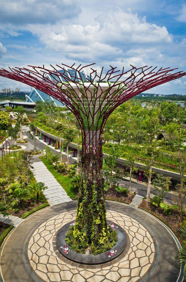 Singapores Otherworldly Gardens