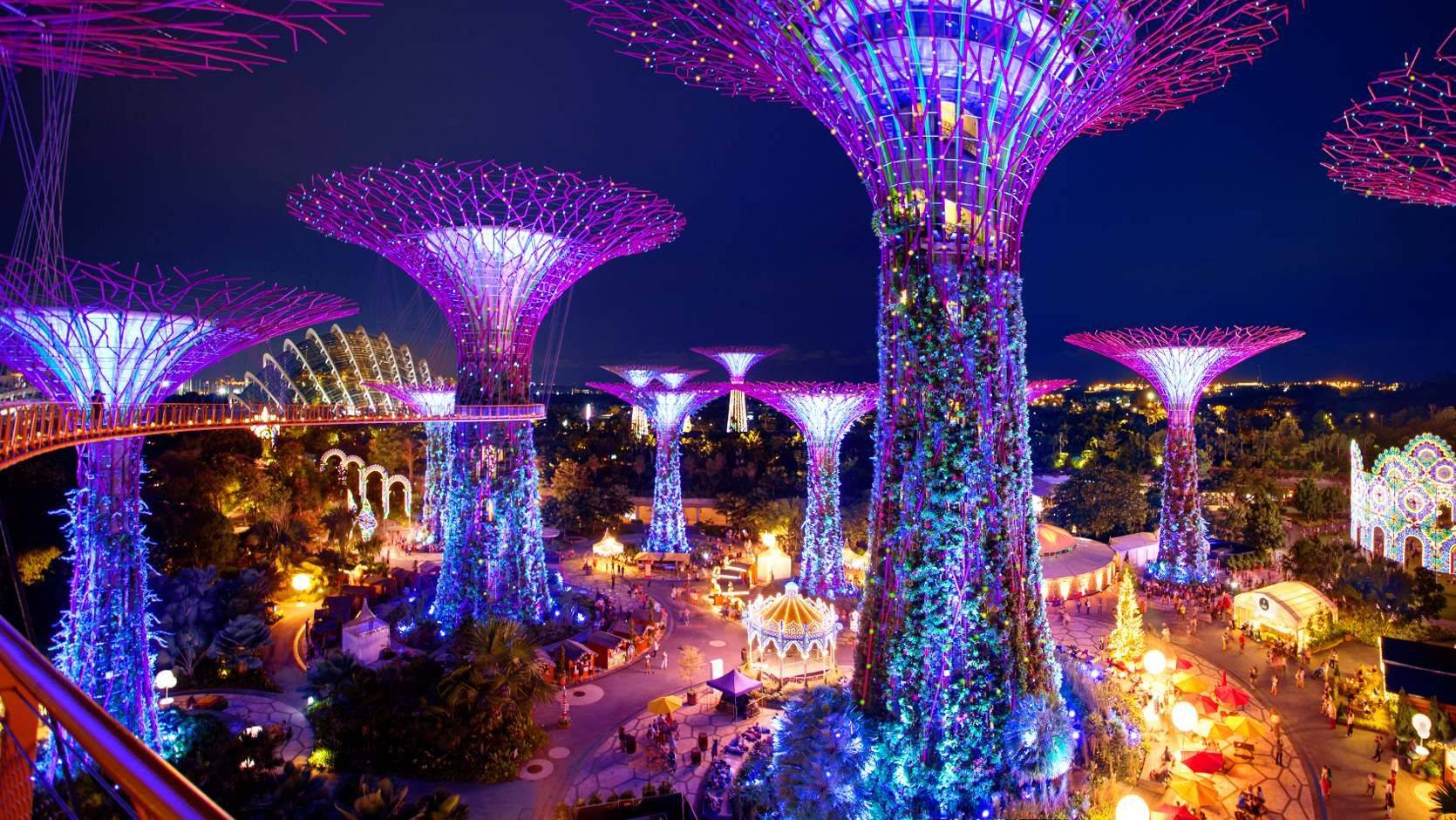 Singapores Otherworldly Gardens