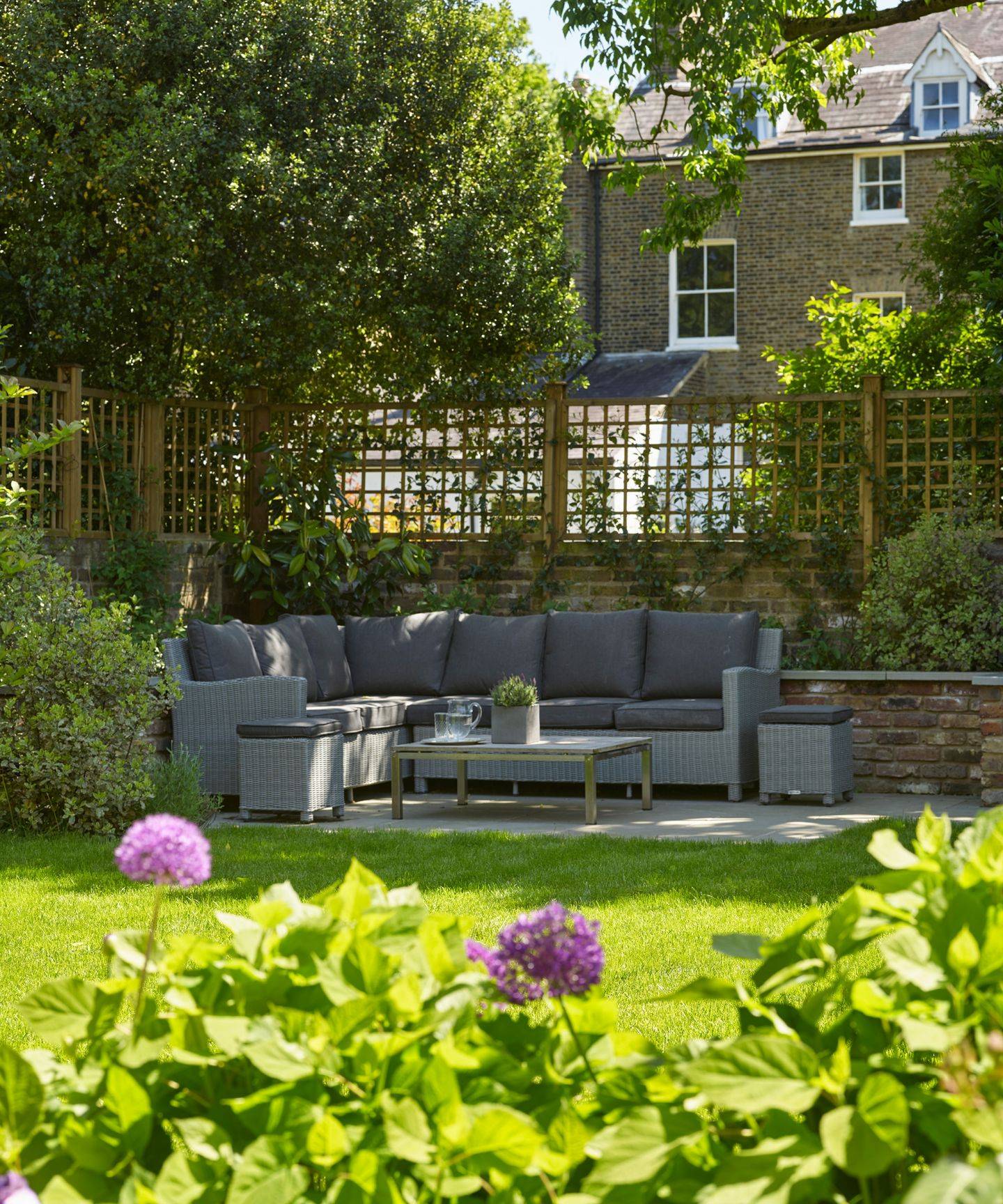 Small Front Yard Landscaping Ideas