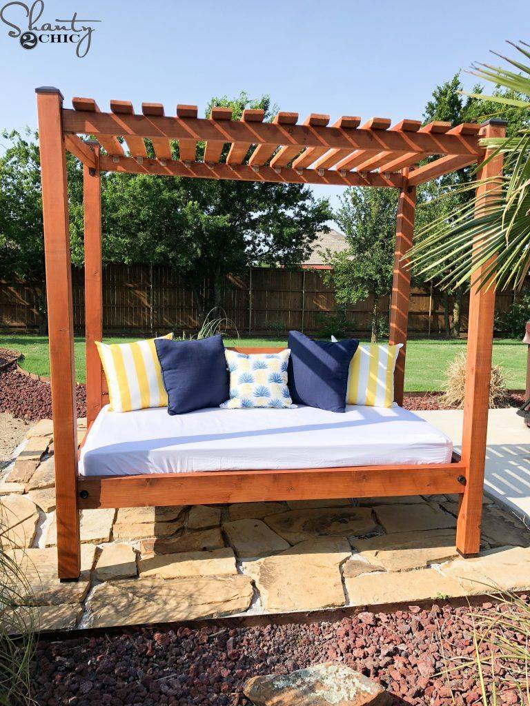 Luxury Daybeds Spartan Daybed Skyline Thumb