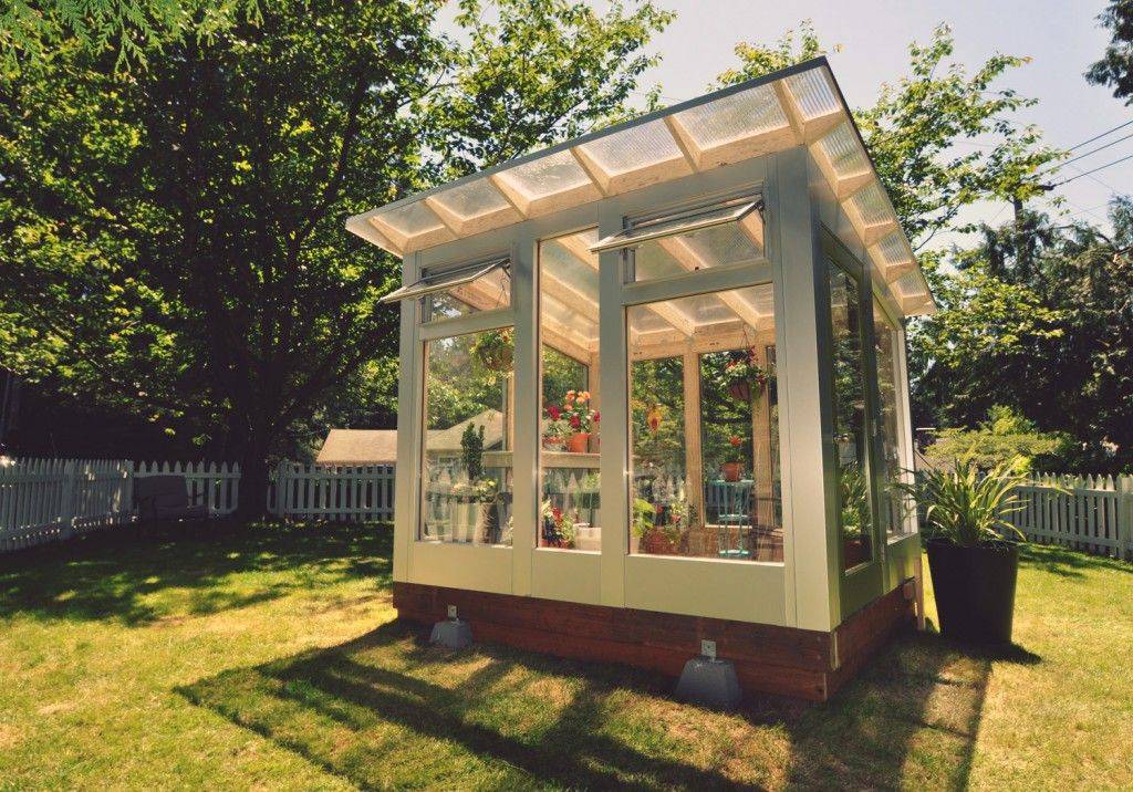 Modern Greenhouse Opus