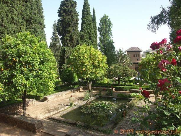 Jardines Altos Del Generalife Granada