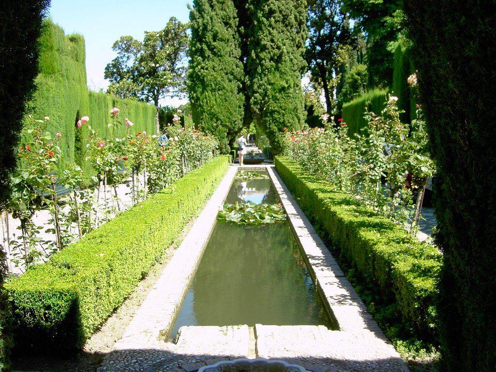Jardines Altos Del Generalife Granada