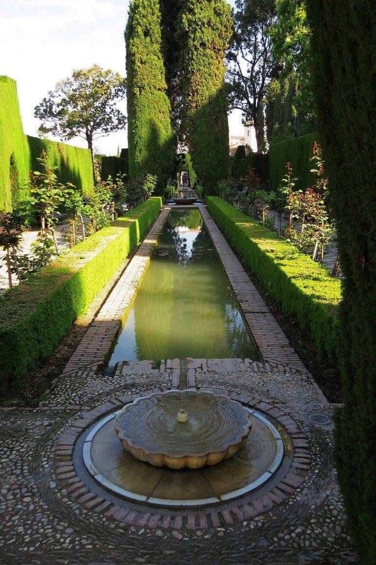 Jardines Altos Del Generalife Granada