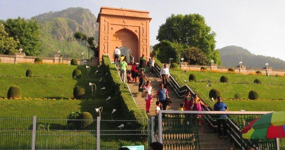 Summer Mughal Garden House Styles