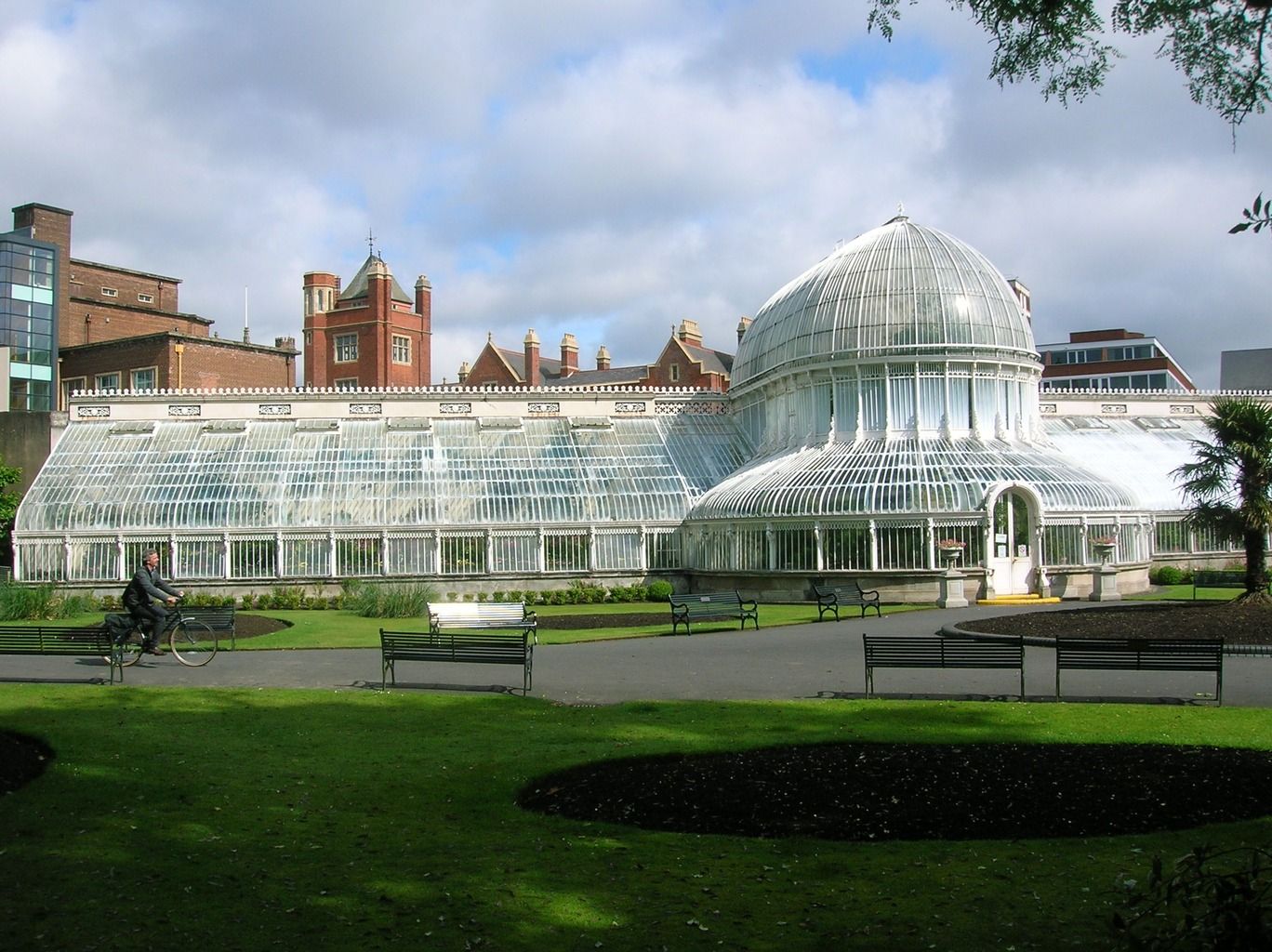Belfast Botanic Gardens Places
