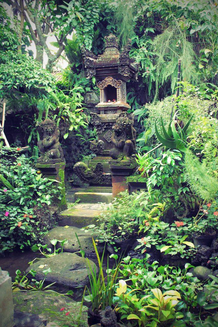 A Gorgeous Balinese Garden