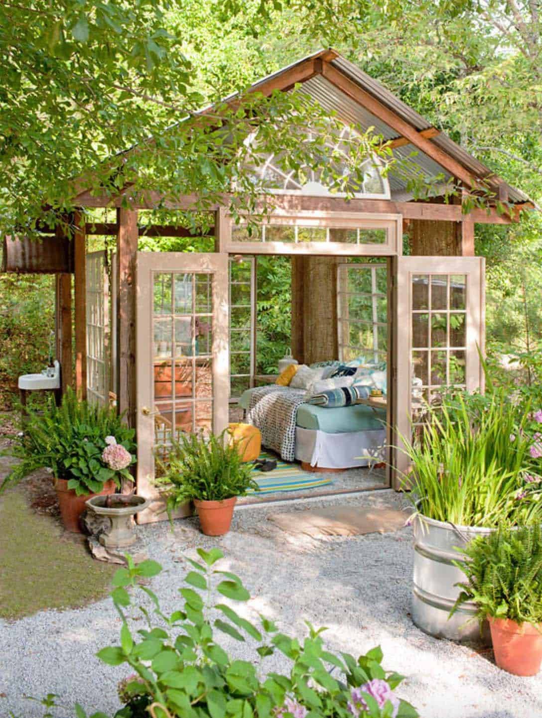 Lovely And Cute Garden Shed Design Ideas