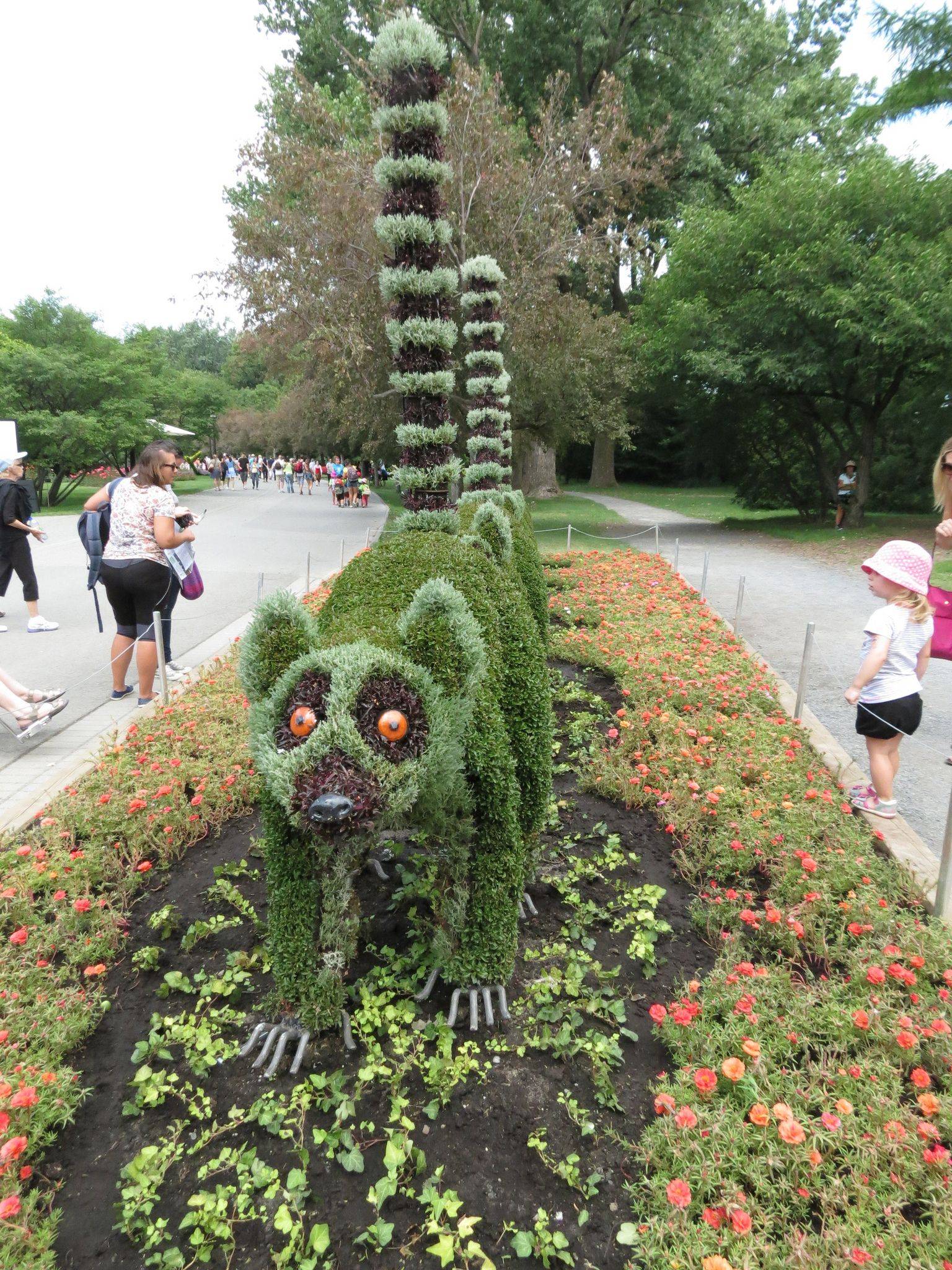 Statues Montreal Botanical Garden